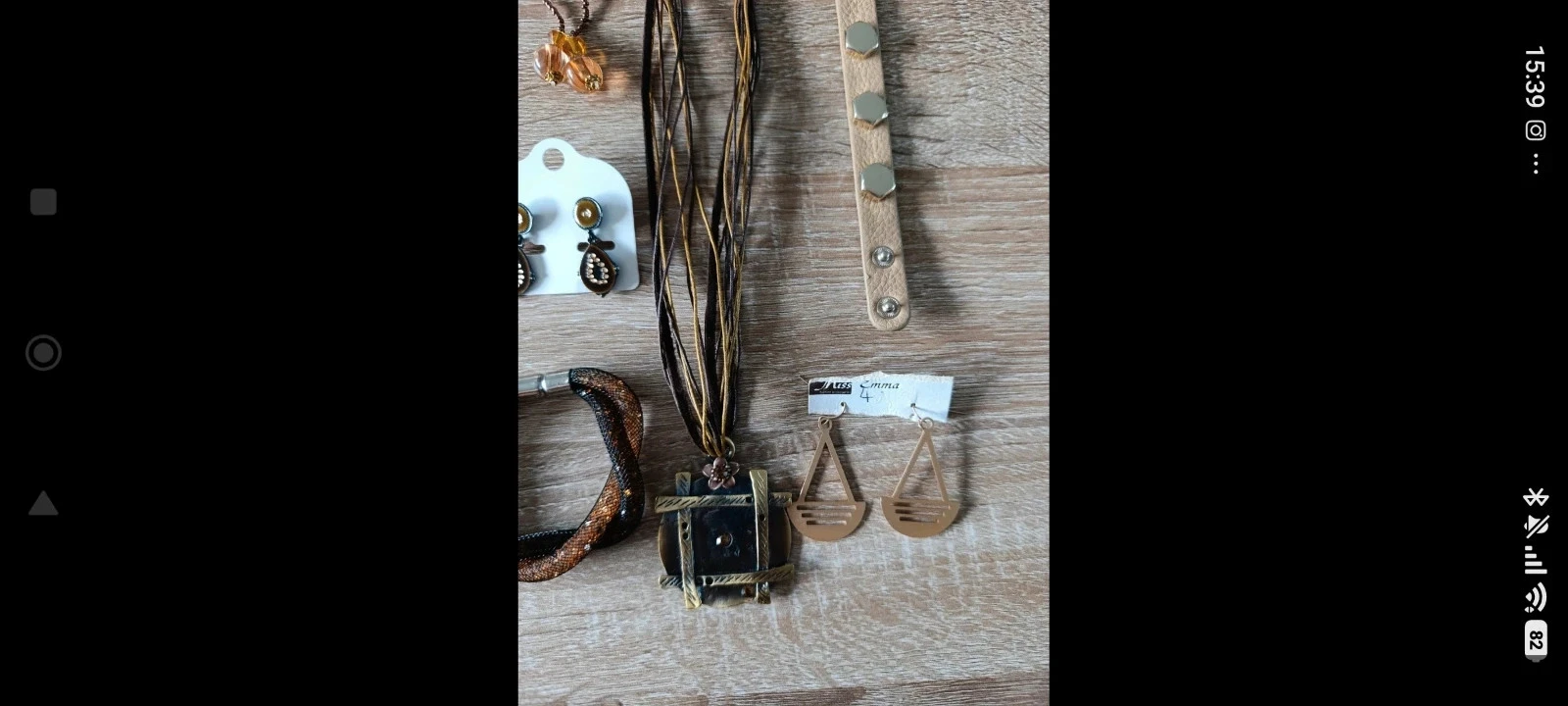 Lote de joyería fantasía para mujer de 6 piezas – Collar, pulseras y pendientes dorados – photo 4